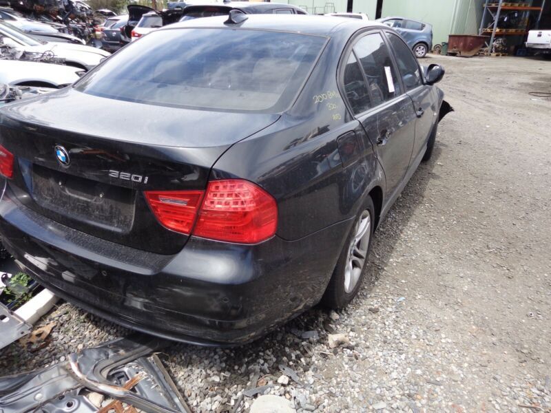 STOCK NO 8470: 5/2010 BMW 320I E90 SEDAN 2 LTR 6 SPD AUTO RWD