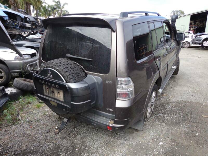 STOCK NO 8502: 7/2013 MITSUBISHI PAJERO NW 3.2 LTR TURBO DIESEL AUTOMATIC 4WD
