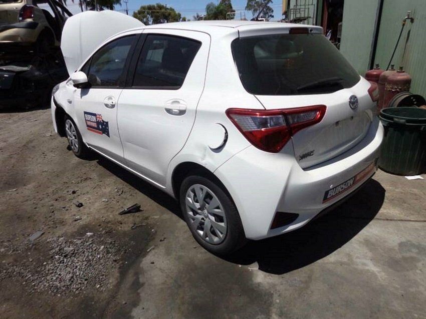 STOCK NO 8453: 11/2017 TOYOTA YARIS NCP 130R 1.3 LTR 4 SPD AUTOMATIC 5 DOOR HATCHBACK WHITE