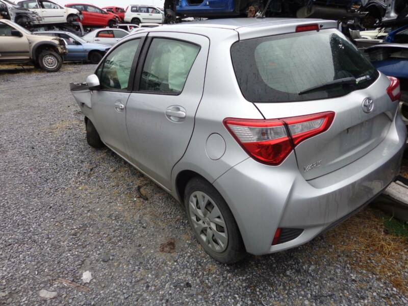 STOCK NO 8484: 9/2017 TOYOTA YARIS NCP 130R 1.3 LTR 4 CYL PETROL 4 SPD AUTOMATIC 5 DOOR HATCH BACK