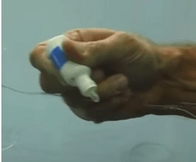 adding-bead-of-1600cps-edge-crack-resin-to-fill-air-pockets-and-reinforce-the-weak-spot