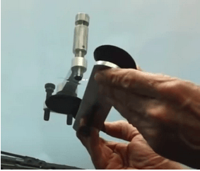 placing-the-long-crack-slider-on-the-opposite-side-of-the-windshield