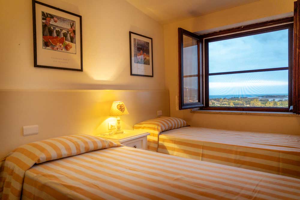 casa angelina bedroom with two single beds