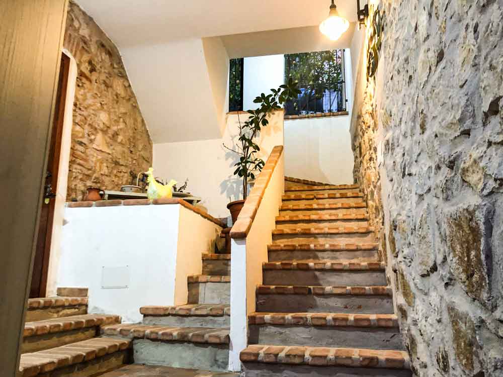 interior staircase of Bed & Breakfast Fora e'Muros