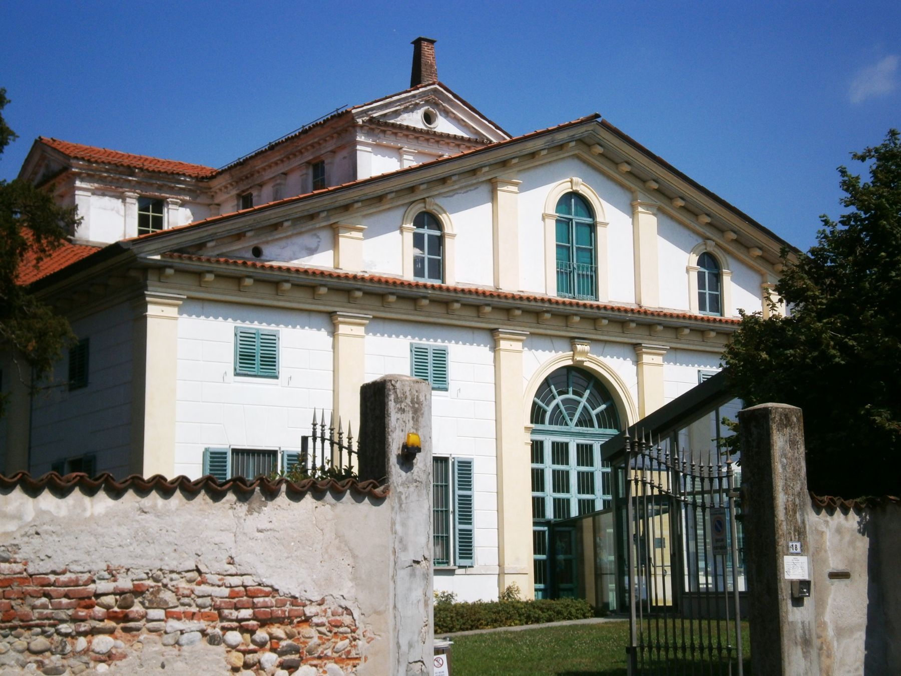 Decorazioni e tinteggiature