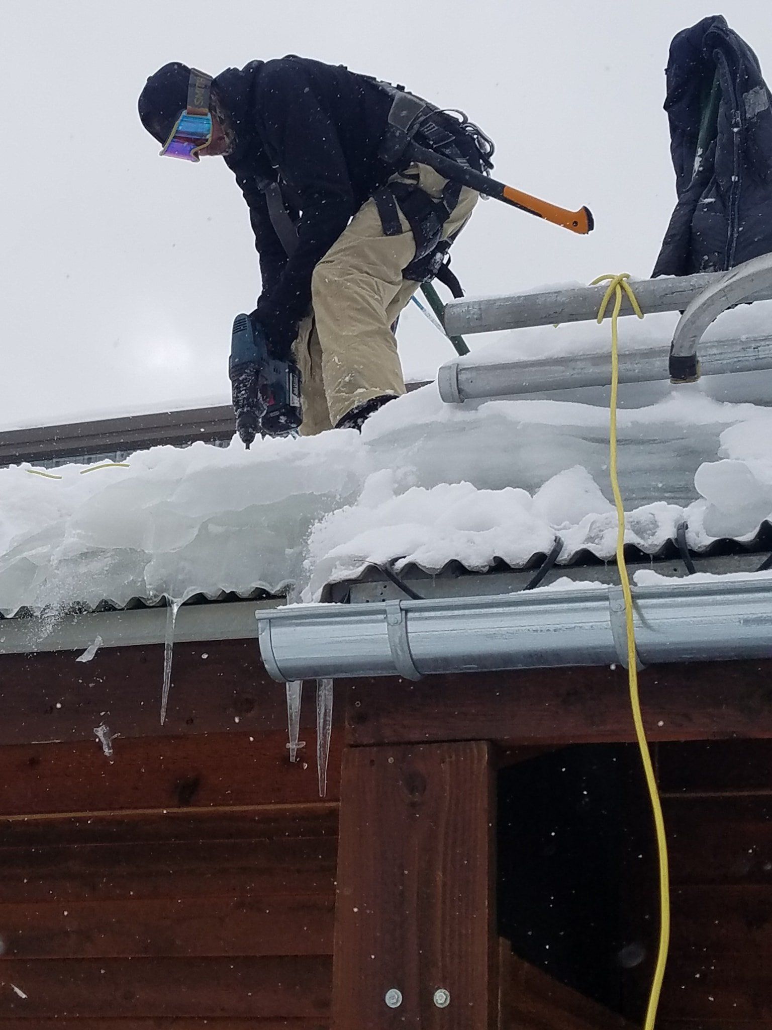 snow shovel