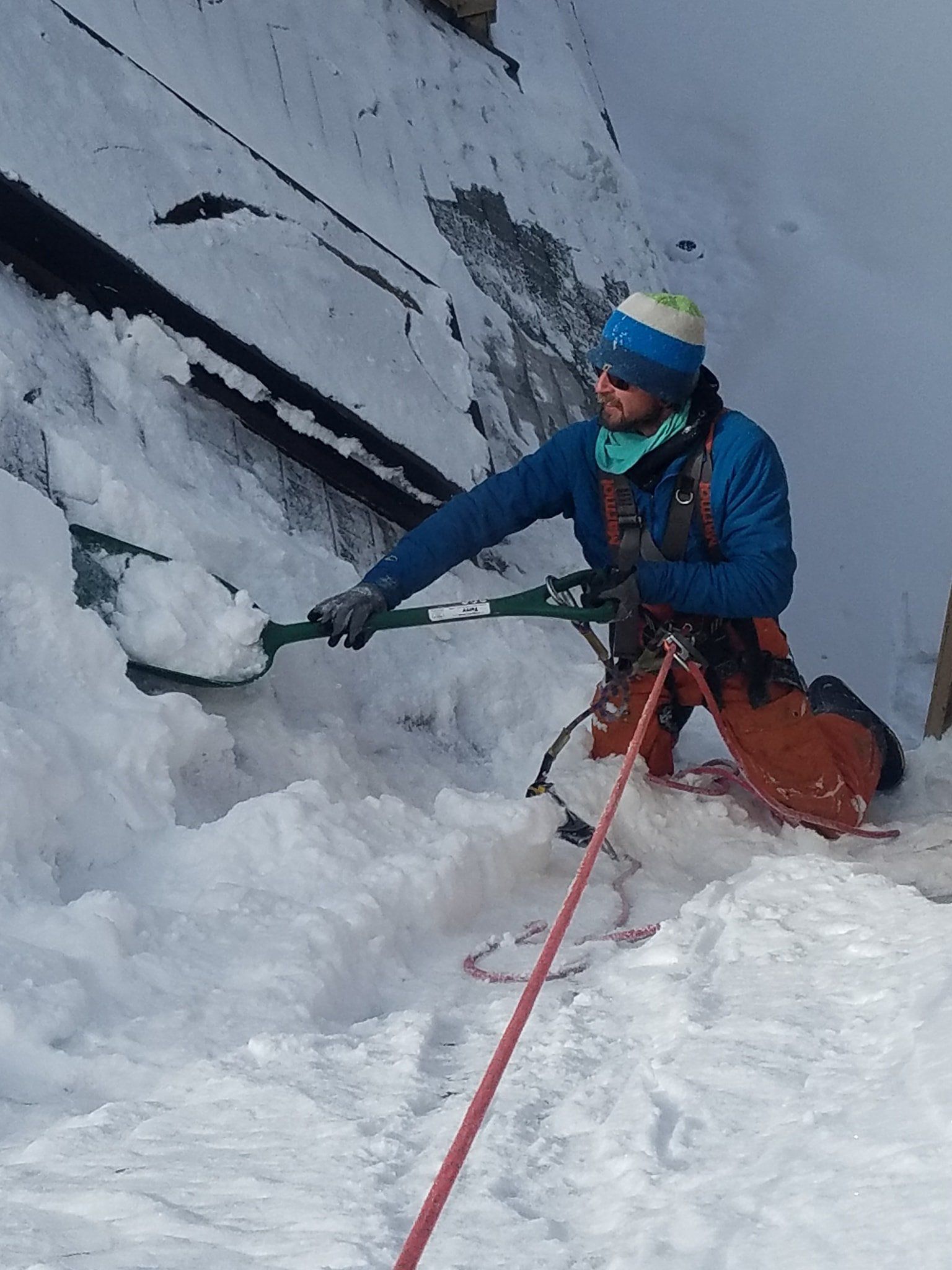 snow shovel