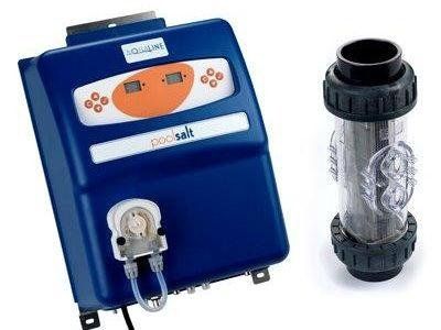 Sistema di clorazione a sale Blue Pool con pannello di controllo elettronico e componente Clear Cell.