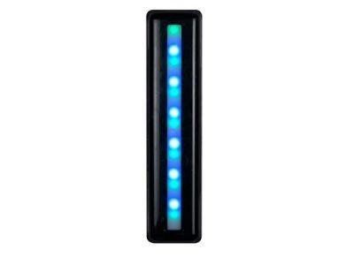 Lampada LED rettangolare nera per acquario con luci blu e verdi.