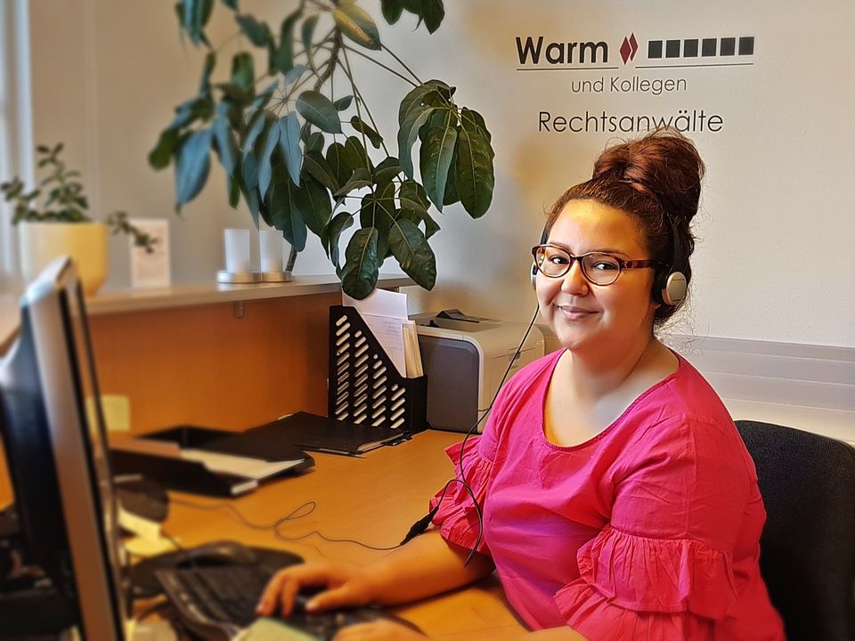Aleyna Balbay (Verwaltungspraktikantin) in der Kanzlei Warm & Kollegen Rechtsanwälte, Paderborn