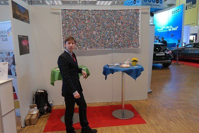 Ist ein Messestand mit einem Geschäftsraum gleichzusetzen? MIt dieser Frage beschäftigte sich der Europäische Gerichtshof. Foto:  Hans Braxmeier; Mitgeteilt von Rechtsanwalt / Fachanwalt für Steuerrecht / Fachanwalt für Arbeitsrecht Martin J. Warm, Paderborn (www.warm-rechtsanwaelte.de) 