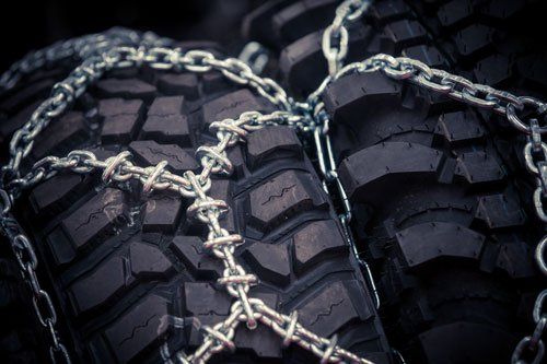 due pneumatici con le catene due pneumatici con le catene