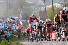Supporteren voor de renners van de Ronde.