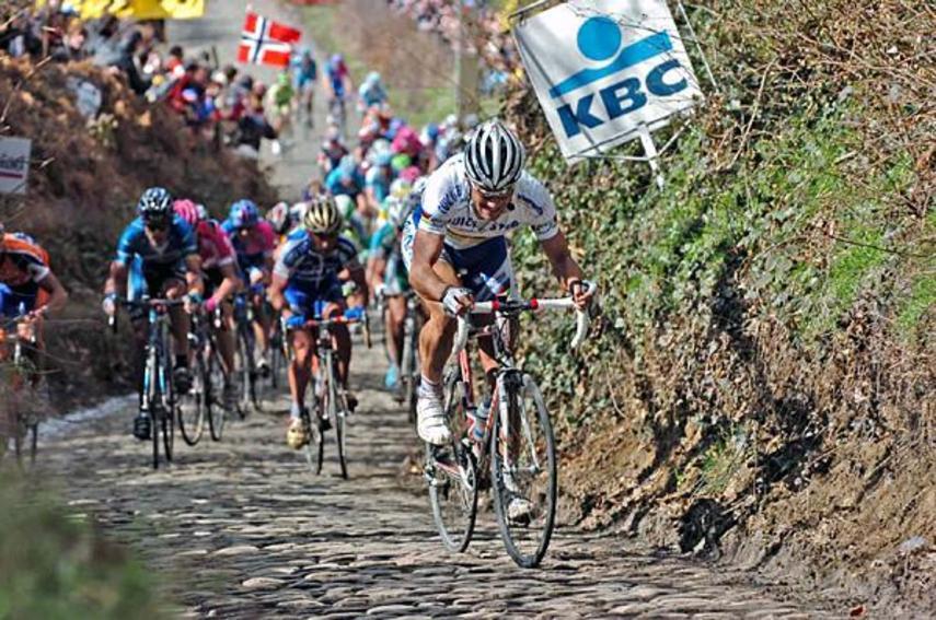Supporteren voor de renners van de Ronde.