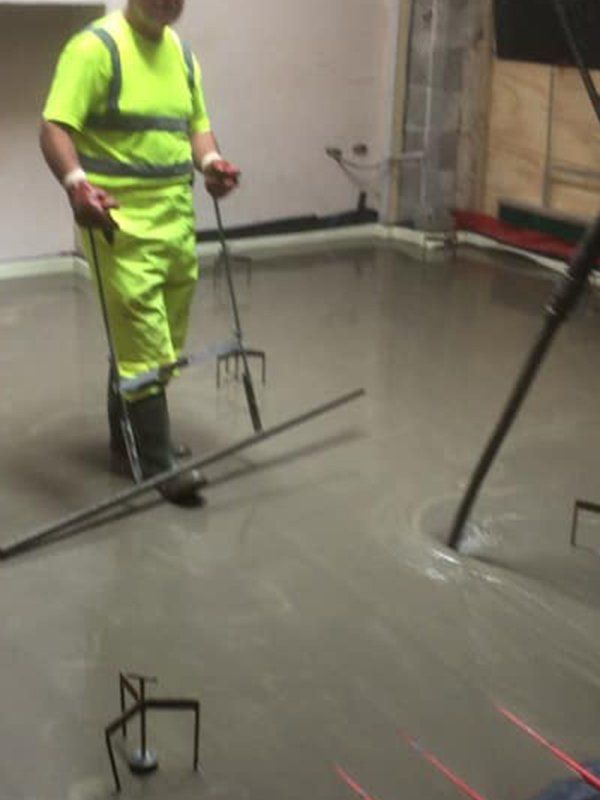 Screeding