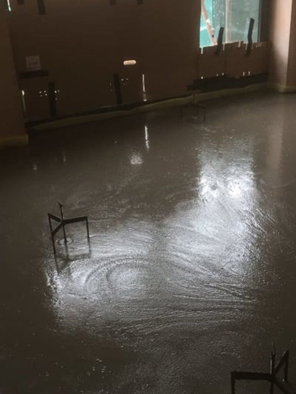 Screeding