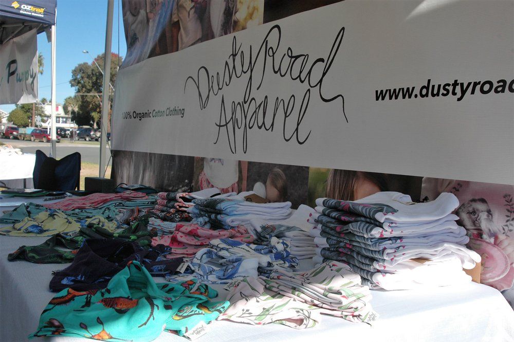 deesty road apparel stall