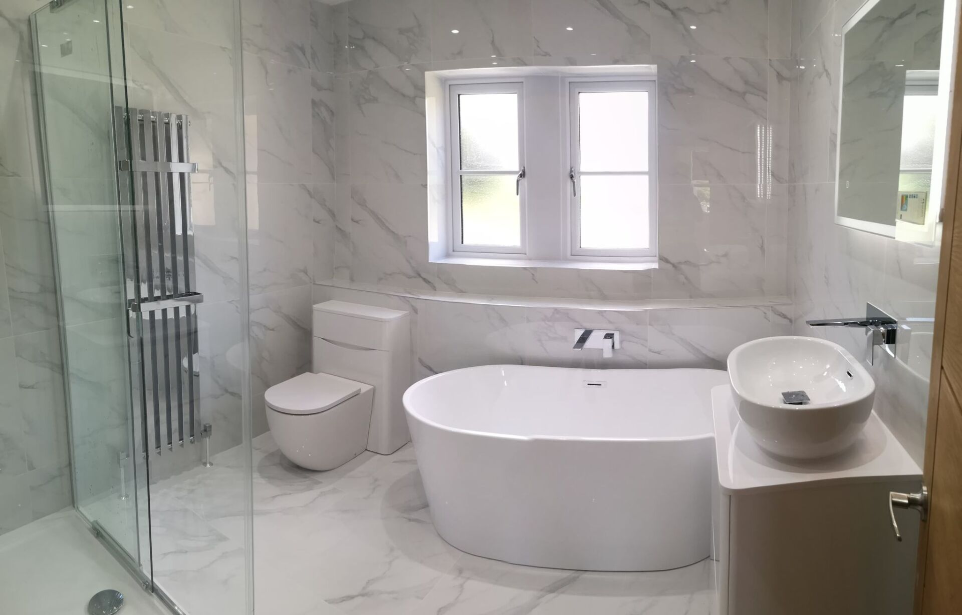 modern bathroom tiling