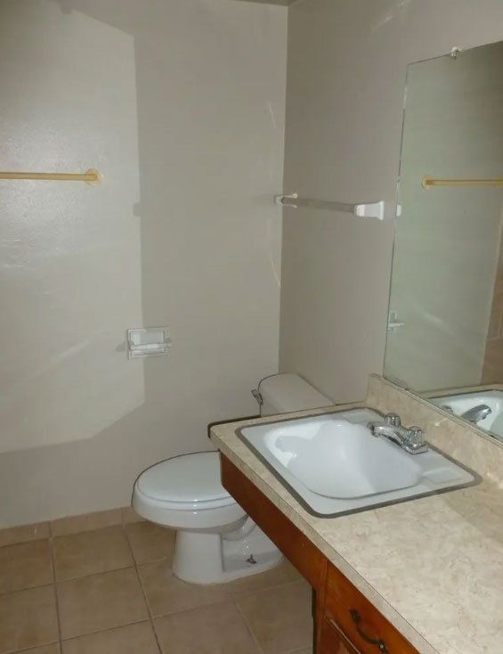 91st Street Townhomes Bathroom