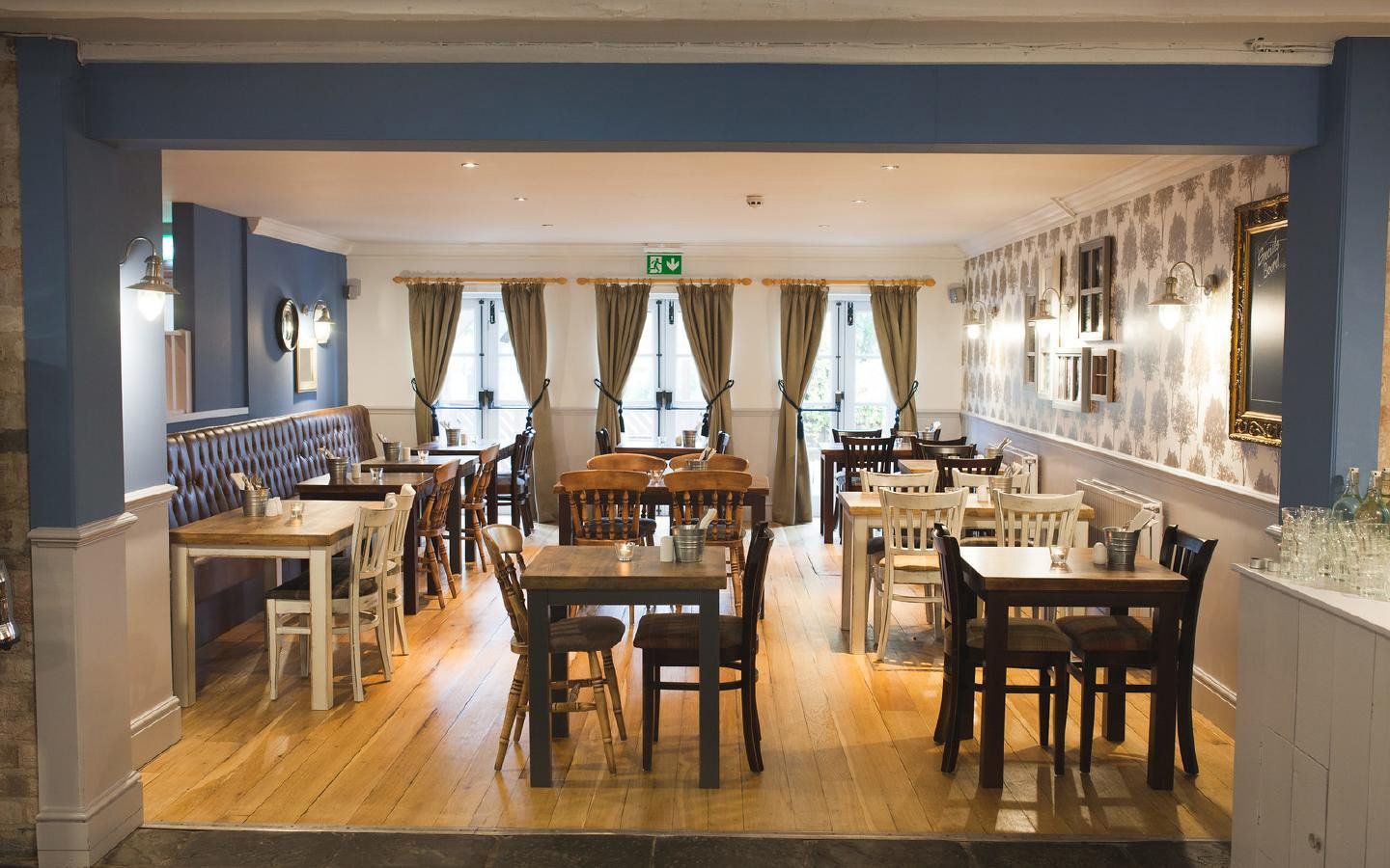 restaurant