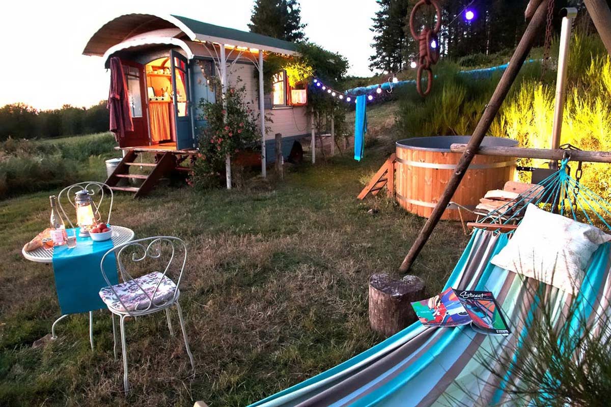 Boho Chic Gypsy Wagon Theme House — Lexington, KY — Fantasy Stays