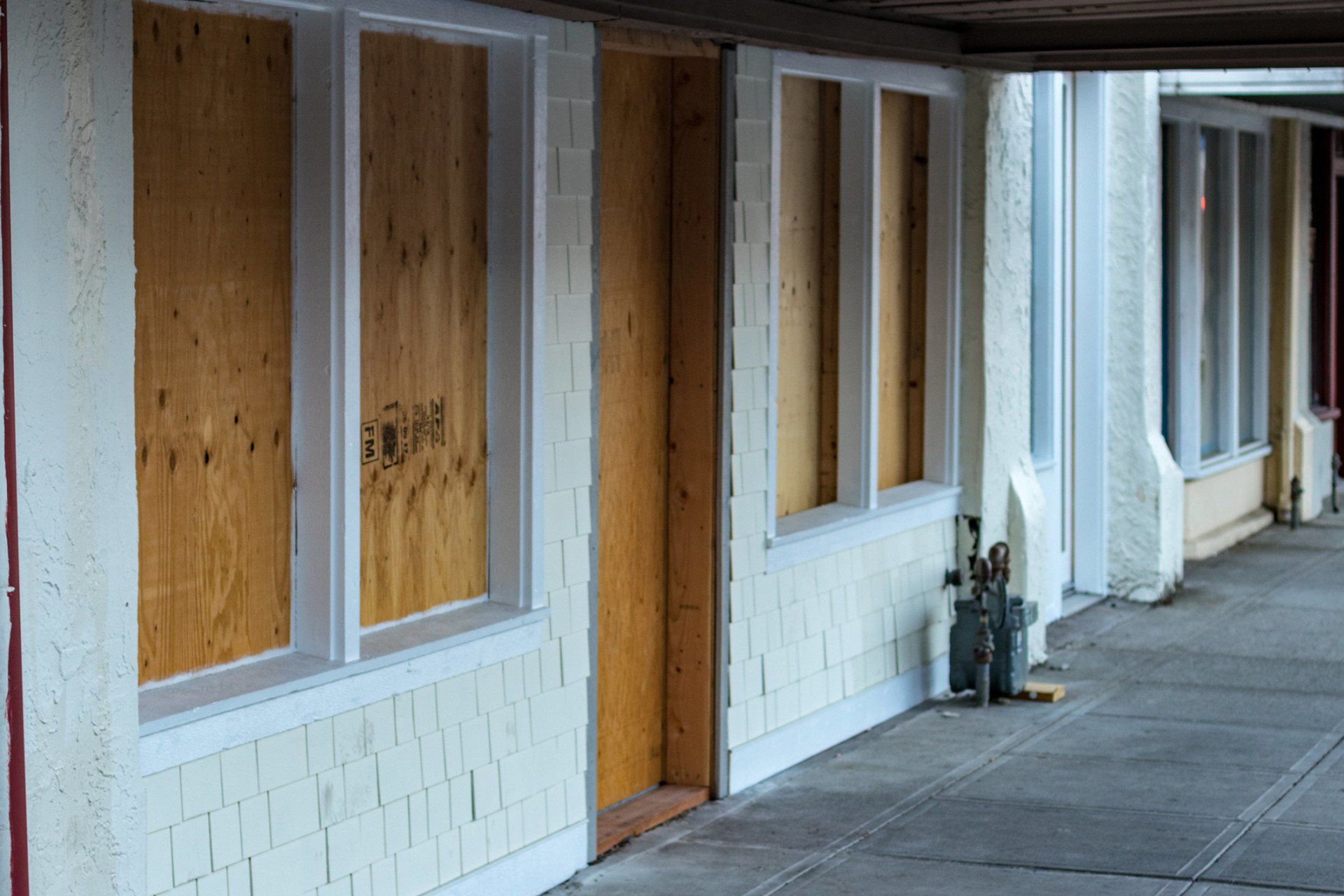 Board Up Service — Chicago, IL —break in - emergency glass- emergency board up