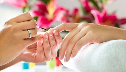 manicures