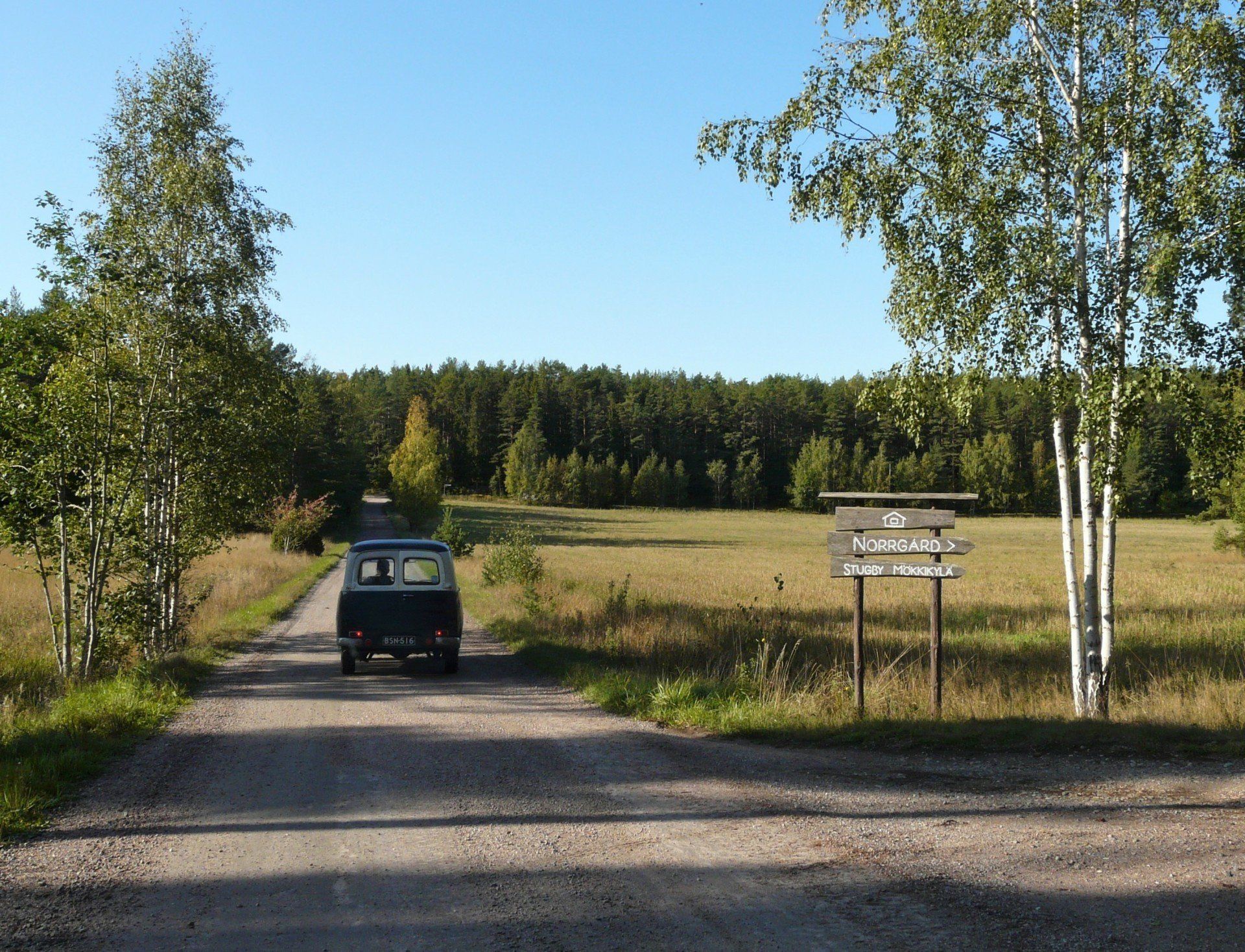Volvo, vintage cars, lodging in Finland