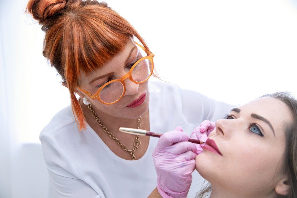 Vorzeichnen der Lippen