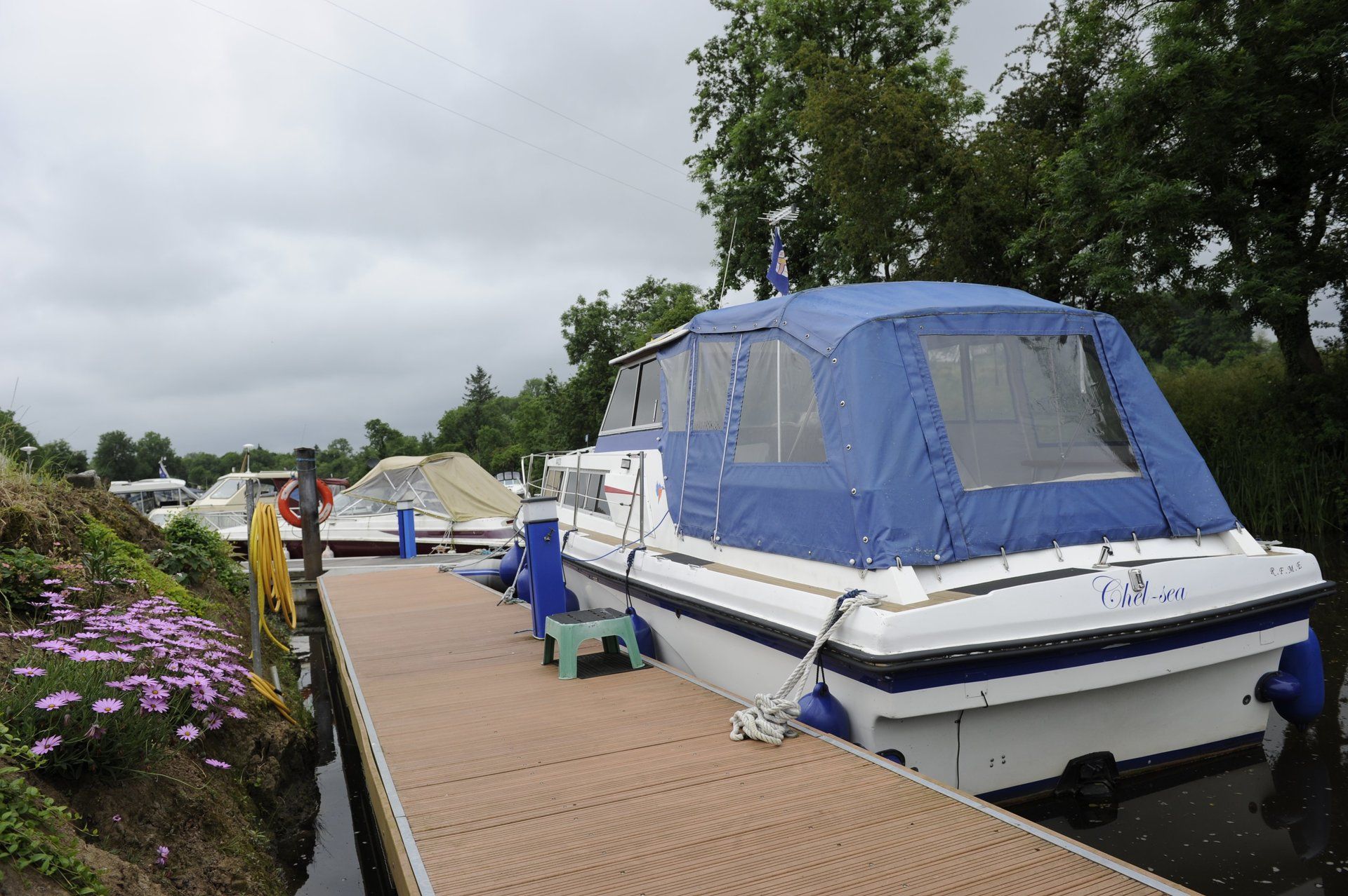 Riverside Farm Marina Caravan Park, Enniskillen CampingNI