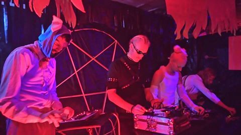fungus loving humanoids, fungus, loving, jonas falk, sølve skov, julie lunding østengaard, nikolaj lund, ekkostøj, krautbjørn, bandphoto, halloween, live, techno, trance