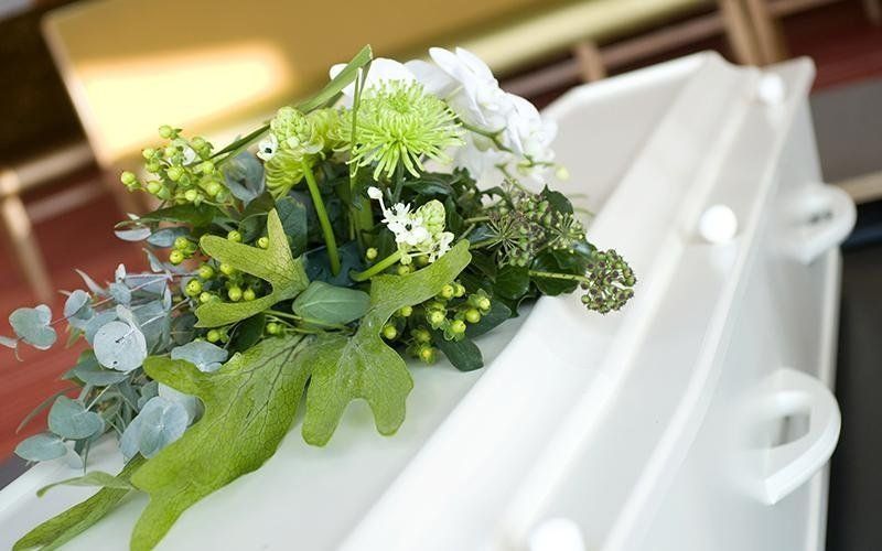 Composizioni floreali funebri