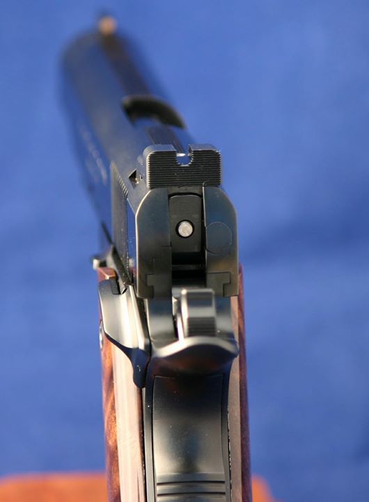 1911 custom pistol