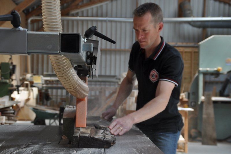 Découpe bois en atelier