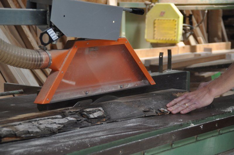 Découpe bois atelier