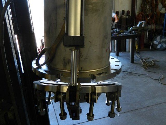 Opening and Closure Unit