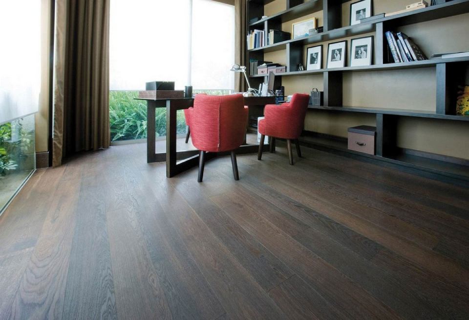 Parquet legno noce scuro
