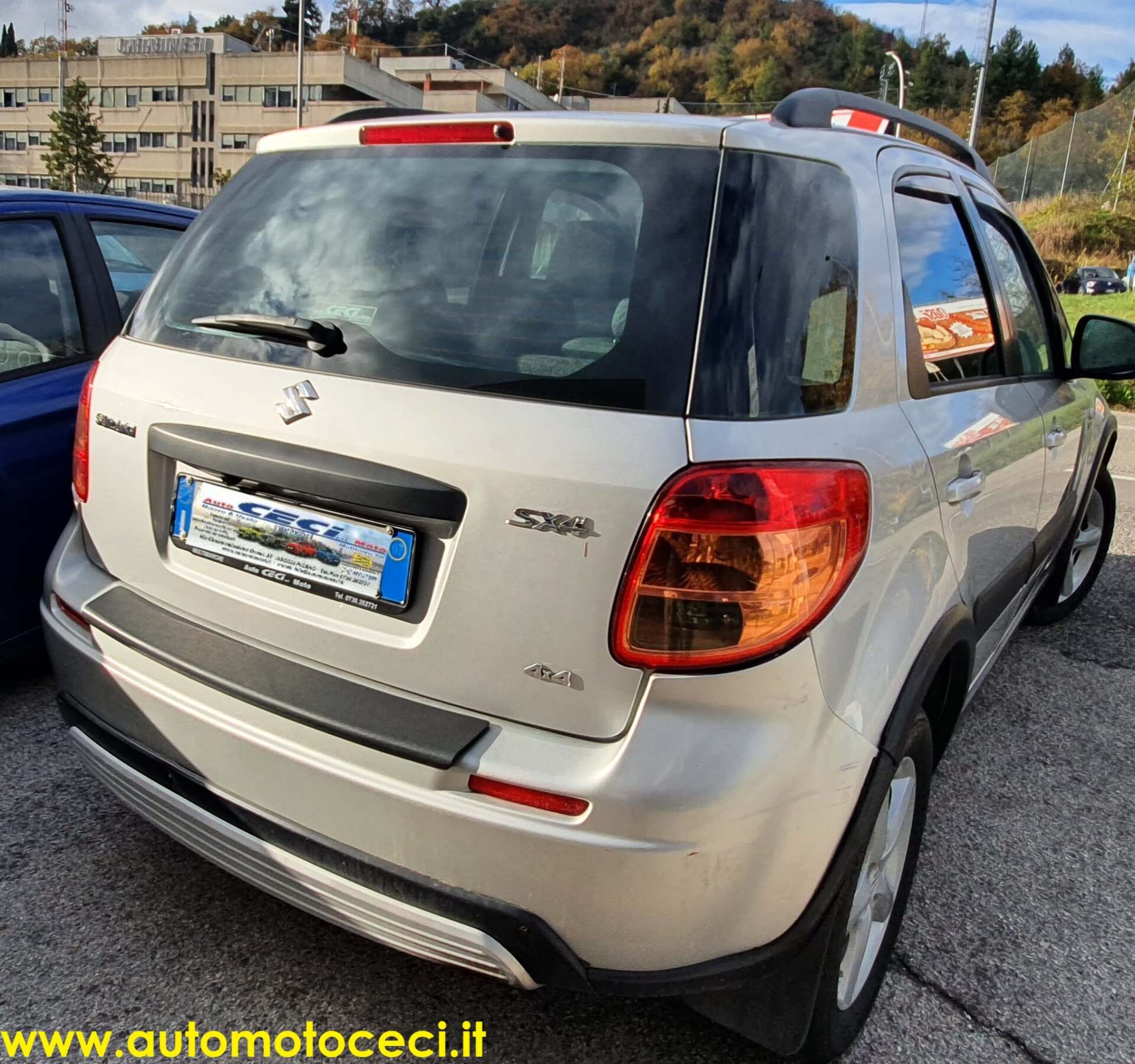 Dietro SUZUKI SX4