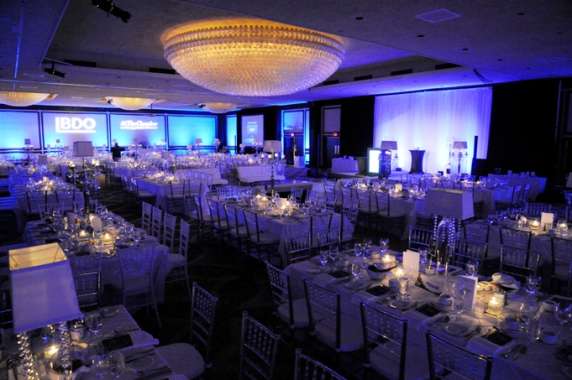 Spirit of Winnipeg dining room