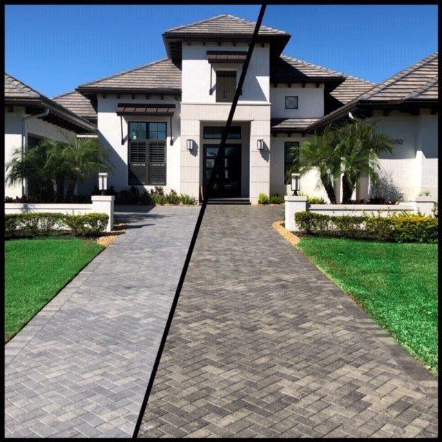 Newly Paint Garage Exterior — Venice, FL — A-1 Roof Cleaning & Coating of Venice Newly Paint Garage Exterior — Venice, FL — A-1 Roof Cleaning & Coating of Venice