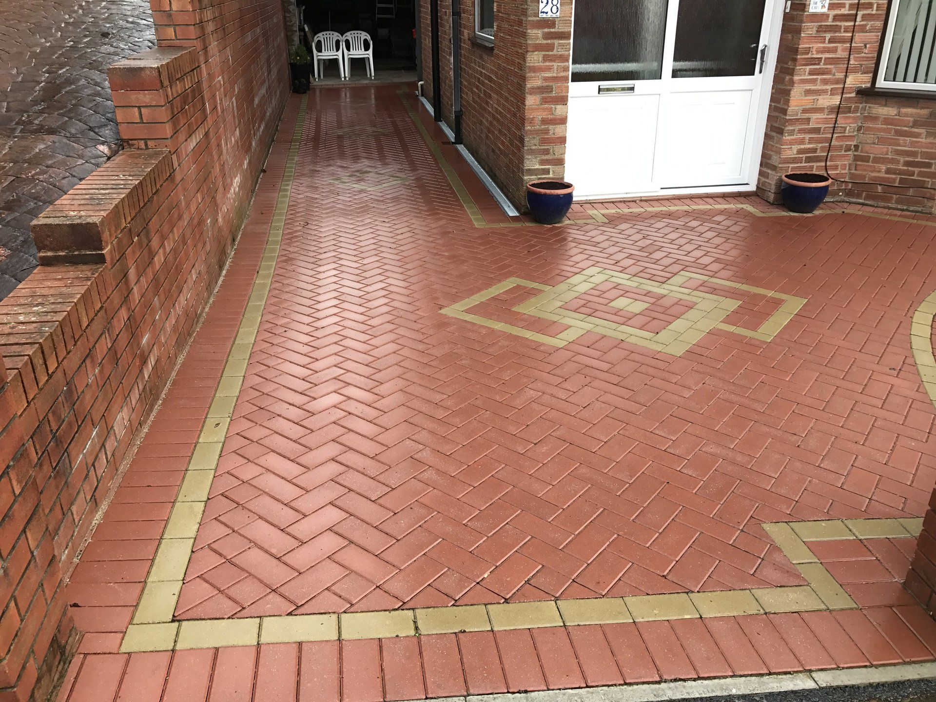 red bricks