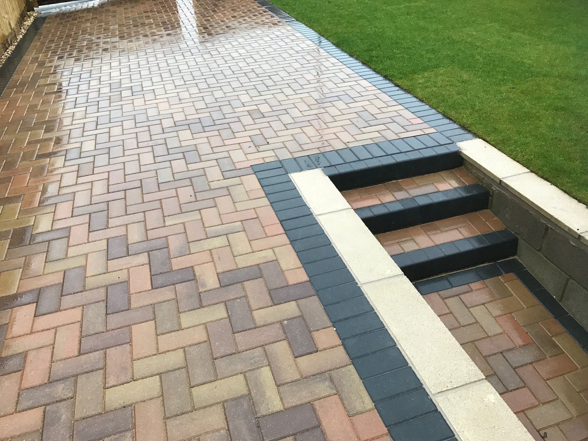 patio with steps