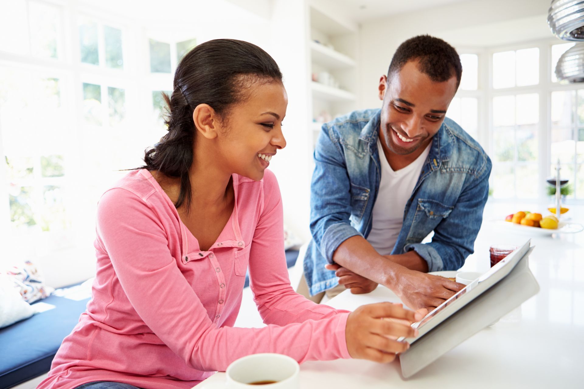 couple looking at a screen