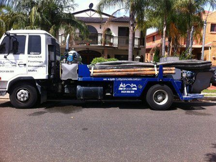 concrete pumping truck