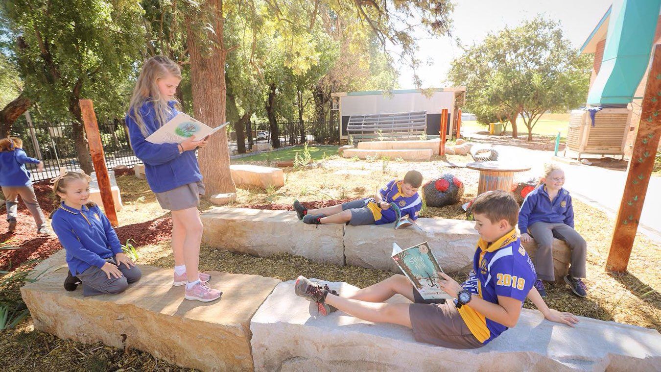 children reading