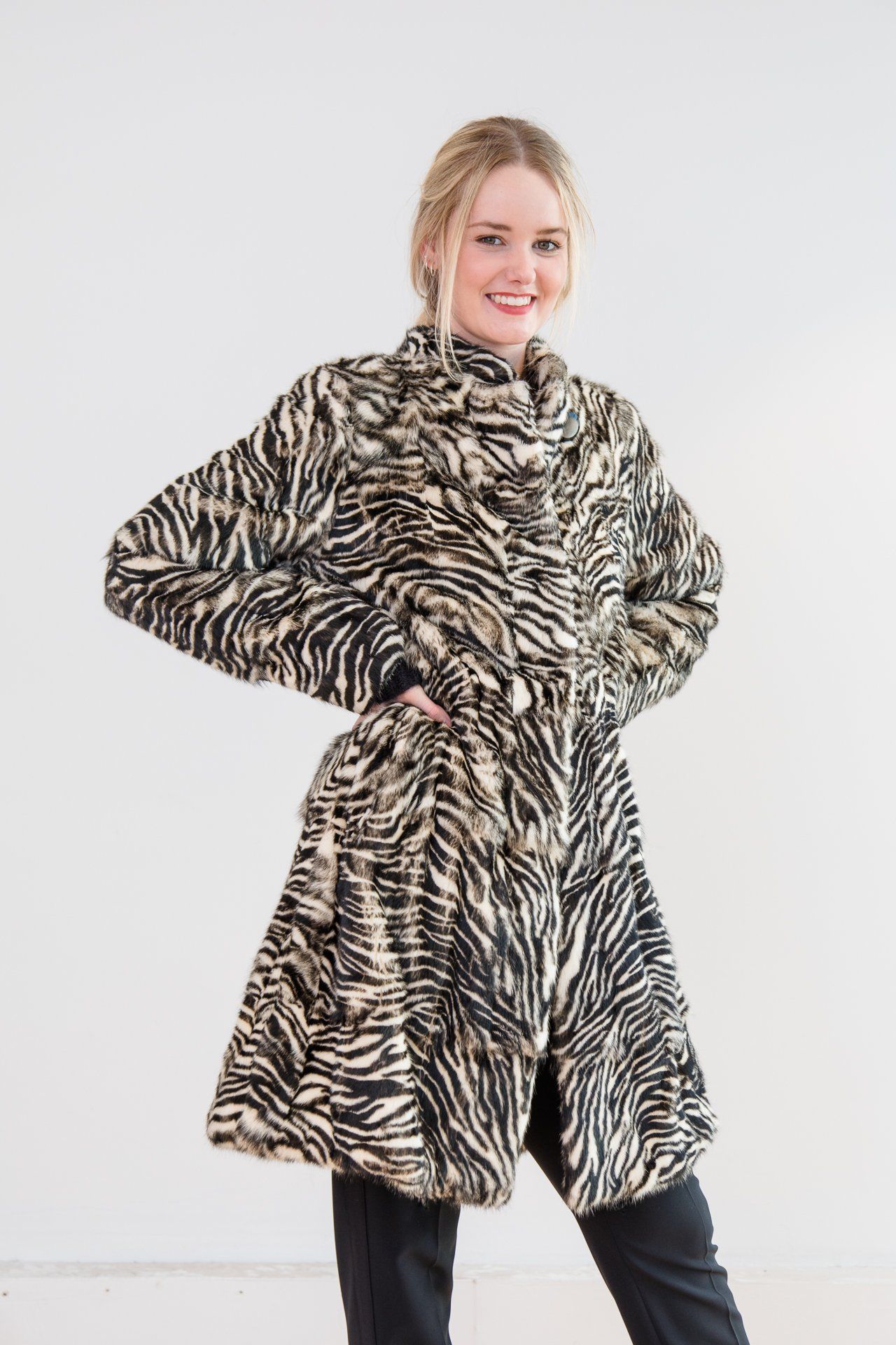 Pelzmantel Feh bedruckt Zebra