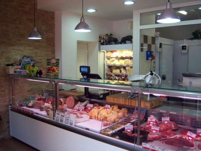 Specialità, gastronomia, salumeria, macelleria, macelleria G&D, Bracciano, Roma Specialità, gastronomia, salumeria, macelleria, macelleria G&D, Bracciano, Roma