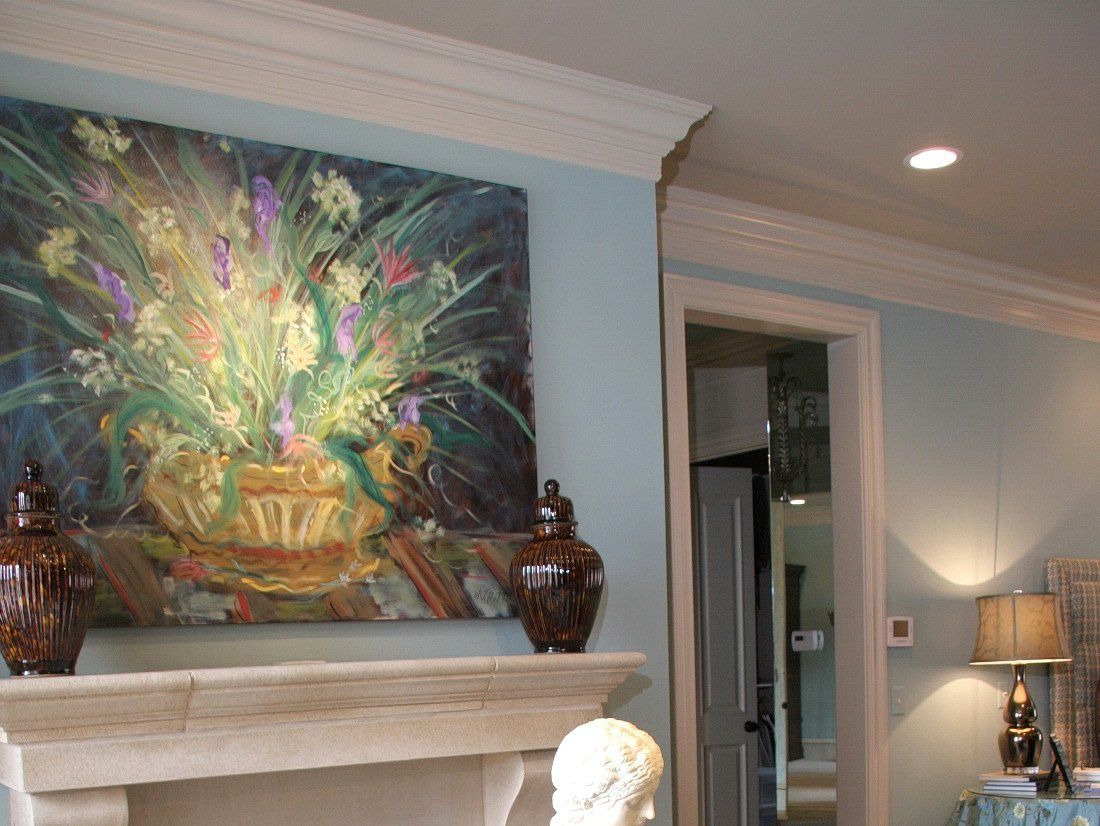 Home Featuring Crown Moulding Along Ceiling