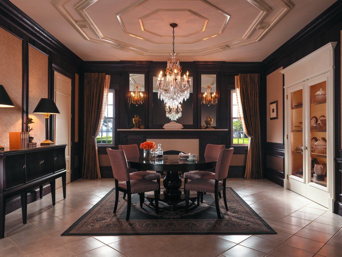 Dining Room Featuring Black Decorative Moulding