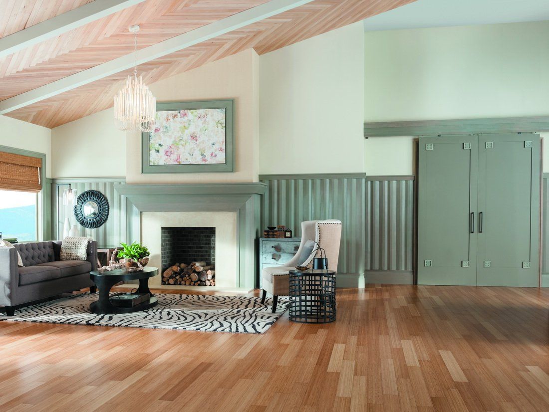 Living Room with Decorative Moulding